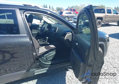 2014 Jeep Cherokee Latitude z USA, uszkodzony, nr VIN 1C4PJLCB4EW293240